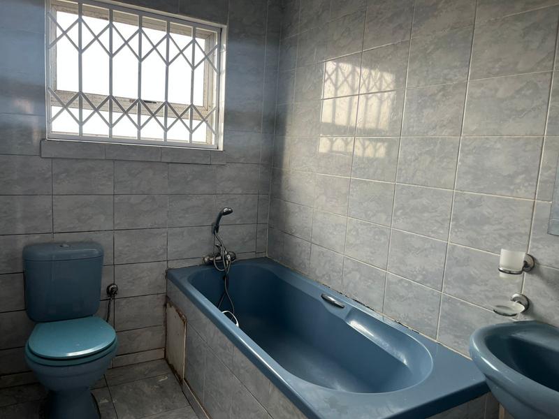 2 Bedroom Property for Sale in Ilitha Park Western Cape